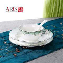 爱依瑞斯/ARIS  28头餐具套装 AS-D2802H 西湖盛宴 陶瓷 8寸汤盘6个、6寸面碗2个、4.5寸饭碗6个、小玛戈6个、免漆竹筷6双、8寸汤碗1个、大汤勺1个